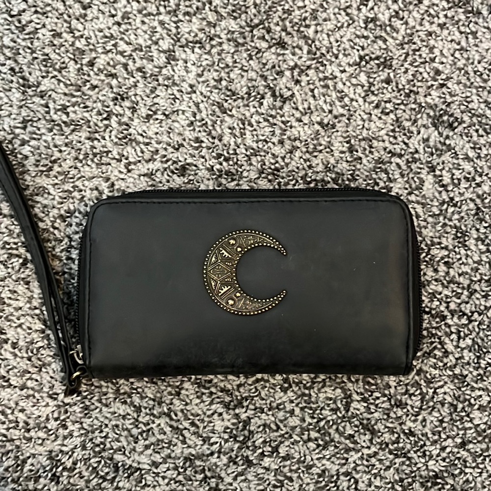 Earthbound Wristlet Wallet
